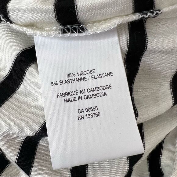 Reitman’s 𝅺Extended Sleeve Striped Tee with Front Tie Size 3x - Picture 9 of 9